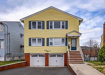 Elizabeth Real Estate Agents Cat Gomes - RE/MAX LIFETIME REALTORS