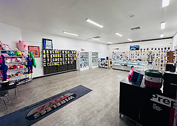 CellZone & Repair - Phoenix, AZ Cell Phone Repair - Business Interior Image