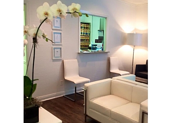 Mobile Plastic Surgeon Charles L. Dyas Jr., MD