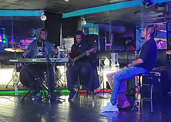 Hampton Night Clubs Charm'd Lounge