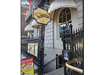 Boston Pubs Cheers