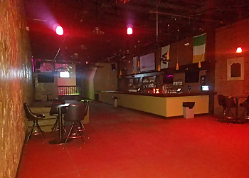 Amarillo Night Clubs Chesney's Whiskey Saloon