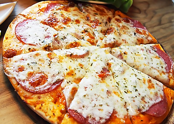 Chi Chi's Pizza Simi Valley Simi Valley Pizza Places image 1