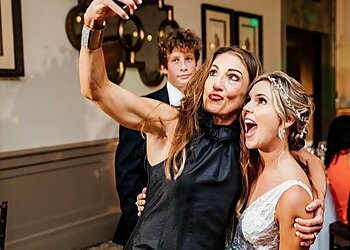 Jacksonville Photo Booth Companies Chic Booth, LLC