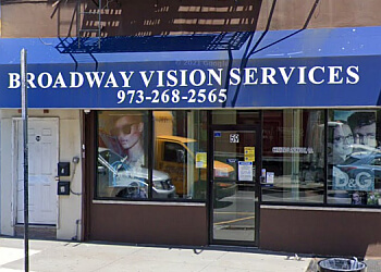 Chinwendu Anukwuem, OD - BROADWAY VISION SERVICES Newark Eye Doctors