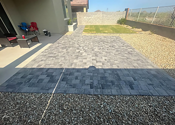 Chips Tree Service - Glendale, AZ Tree Services - Residential Service Image