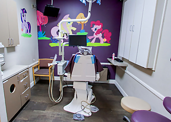 Palmdale Cosmetic Dentists Chris Khatchaturian, DDS - SMILE DENTAL GROUP