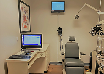 Christine Snow, OD - ROSEVILLE OPTOMETRY - Roseville, CA Pediatric Optometrists - Treatment Room Image