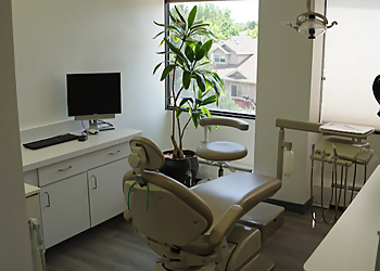 Aurora Cosmetic Dentists Christopher Henes, DDS - ILIFF FAMILY DENTAL