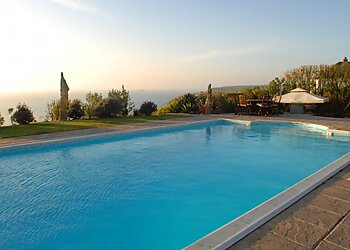 Cleveland Pool Services Classic Pool Service