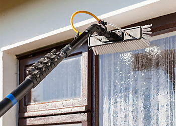 Clean CQC - Baltimore, MD Window Cleaners - Outdoor Work Image