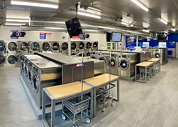 Milwaukee Laundromats Clean Laundry