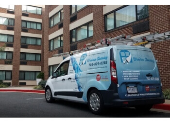 Alexandria window cleaner Clear Choice Window Cleaning