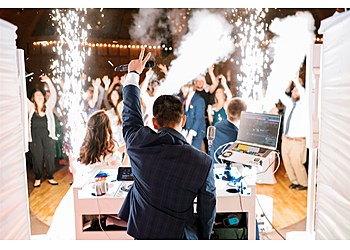 Cedar Rapids Djs Clife DJ Company