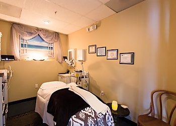 Huntington Beach Spas CloudMover Day Spa