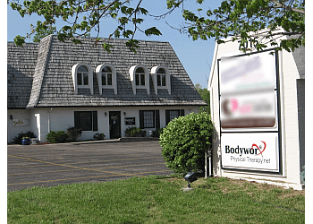 Wichita Physical Therapists Cody Barnett, PT - BODYWORX PHYSICAL THERAPY & CONCUSSION CENTER