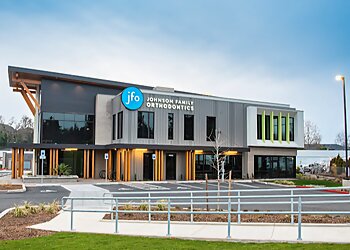 Salem Orthodontists Cole Johnson, DDS - JOHNSON FAMILY ORTHODONTICS