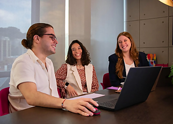Colibri Digital Marketing - Oakland, CA Advertising Agencies - Team Meeting Image