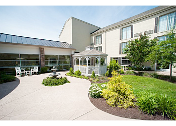 Commonwealth Senior Living at Leigh Hall Norfolk Assisted Living Facilities