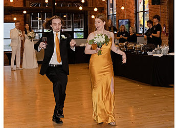 Lincoln Djs Complete Weddings + Events