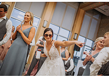 Sioux Falls Djs Complete Weddings + Events