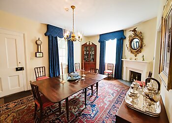 Mobile Landmarks Condé-Charlotte Museum