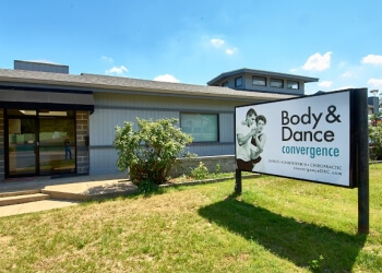 Convergence Dance and Body Center