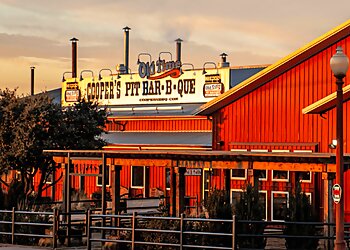 Fort Worth Barbecue Restaurants Cooper's Old Time Pit Barbecue