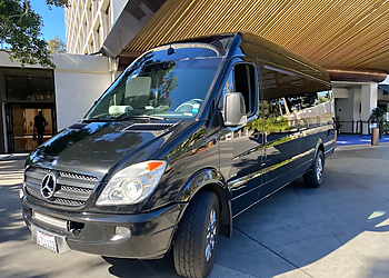 Corporate Executive Transportation Ontario Limo Service image 1