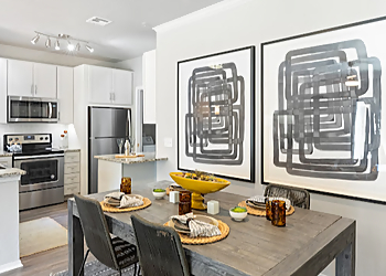 Glendale Apartments For Rent Cortland Arrowhead Summit