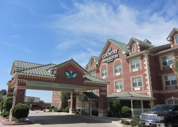 3 Best Hotels In Amarillo Tx Threebestrated Review Amarillo Hotel Country Inn Suites