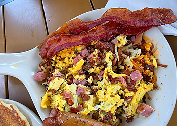 Country Kitchen Moreno Valley American Restaurants image 1