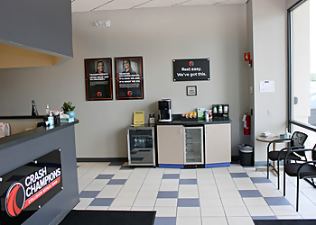 Crash Champions Collision Repair Naperville - Naperville, IL Auto Body Shops - Business Interior Image