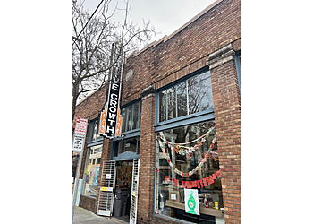 Oakland Art Galleries Creative Growth Art Center