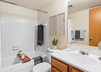 Green Bay Apartments For Rent Creekwood Apartments