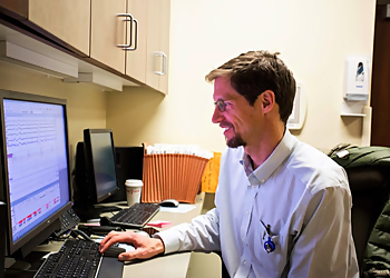 Critical Care, Pulmonary, and Sleep Associates - Westminster, CO Sleep Clinics - Doctor Working Image