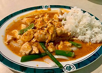 Cedar Rapids Thai Restaurants Cross Roads Bistro