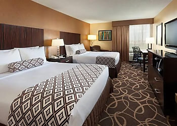 Elizabeth Hotels Crowne Plaza Newark Airport