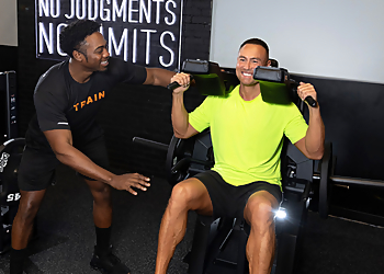 Anaheim Gyms Crunch Fitness-Garden Grove