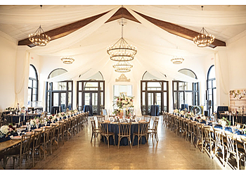 Chattanooga Wedding Planners Cue The Champagne Event Planning and Design