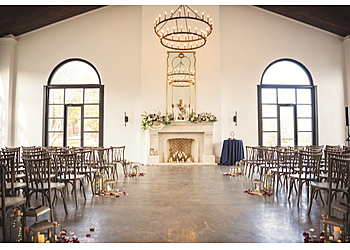Chattanooga Wedding Planners Cue The Champagne Event Planning and Design