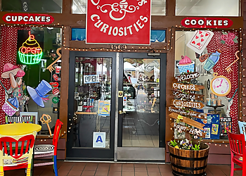 Riverside Cakes Cupcakes and Curiosities