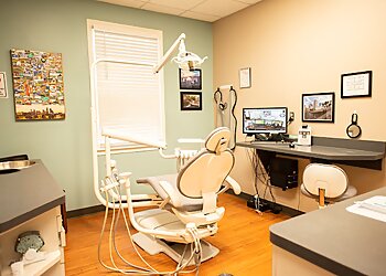 Charlotte Dentists Curtis Wright, DDS - CHARLOTTE EMERGENCY DENTAL