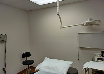 Cynthia Dreyer, MD - KAISER PERMANENTE Cynthia Dreyer, MD - Eugene, OR Dermatologists - Clinic Interior Image