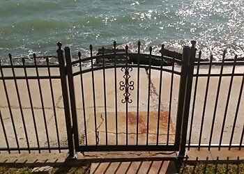 Corpus Christi Fencing Contractors D&C Fence Co.