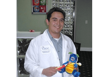 Orange kids dentist DR. EDUARDO CORREA, DDS