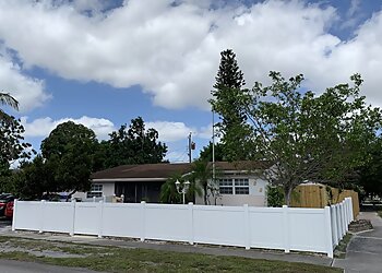 Hollywood Fencing Contractors D & R Fencing