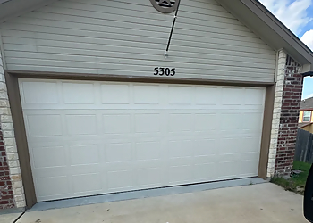 DW Garage Door Repair - Killeen, TX Garage Door Repair - Service Image