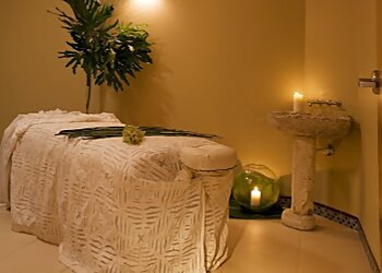 Arlington Spas Daired's Salon & Spa Pangea