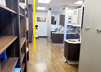 Lubbock Dentists Dallen Ricks, DDS - YELLOW HOUSE DENTAL & IMPLANT CENTER